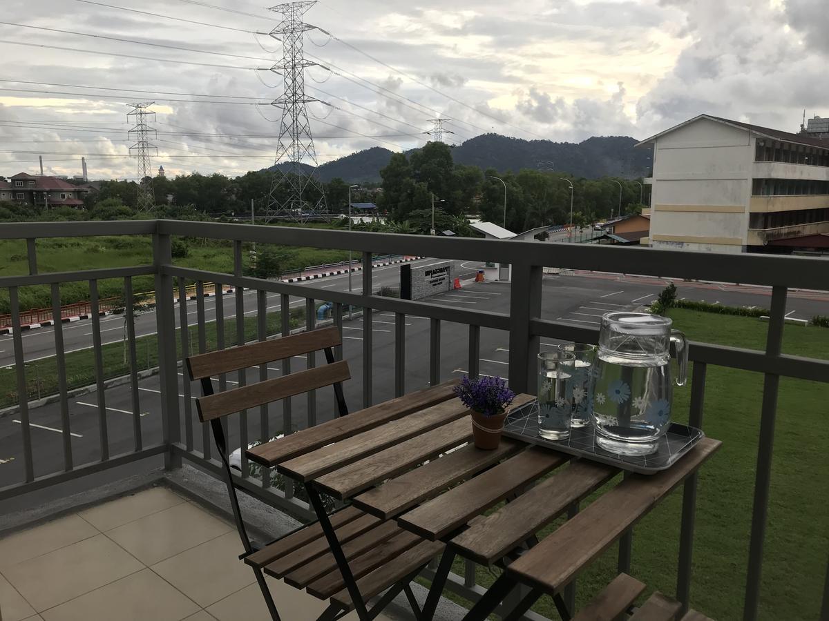 House Of Nostalgia Apartment Lumut Bagian luar foto