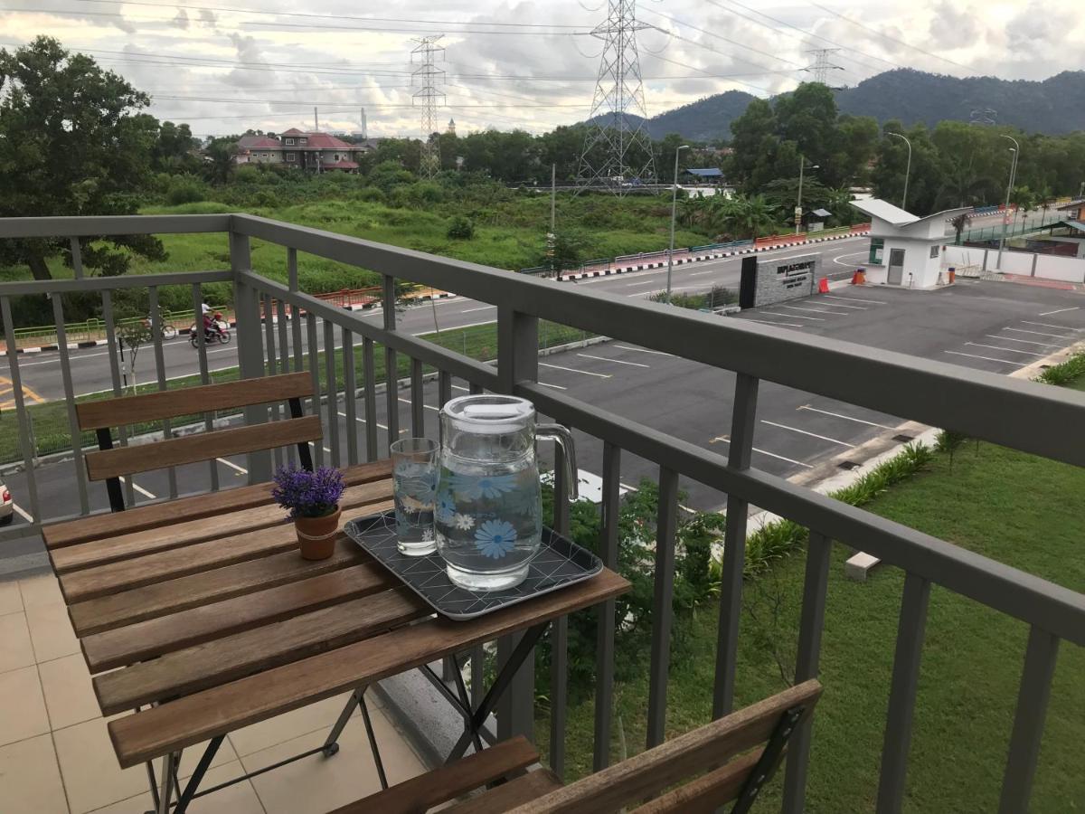 House Of Nostalgia Apartment Lumut Bagian luar foto